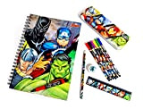 Avengers – Avengers Stationery Wallet – Include A4 Notebook, Penna, Matita, 6 penne a punta in fibra, temperino, righello e ...