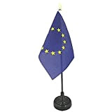 AZ FLAG Bandiera da Tavolo Europa 15x10cm Punta Dorata - Piccola BANDIERINA Unione Europea – UE 10 x 15 cm